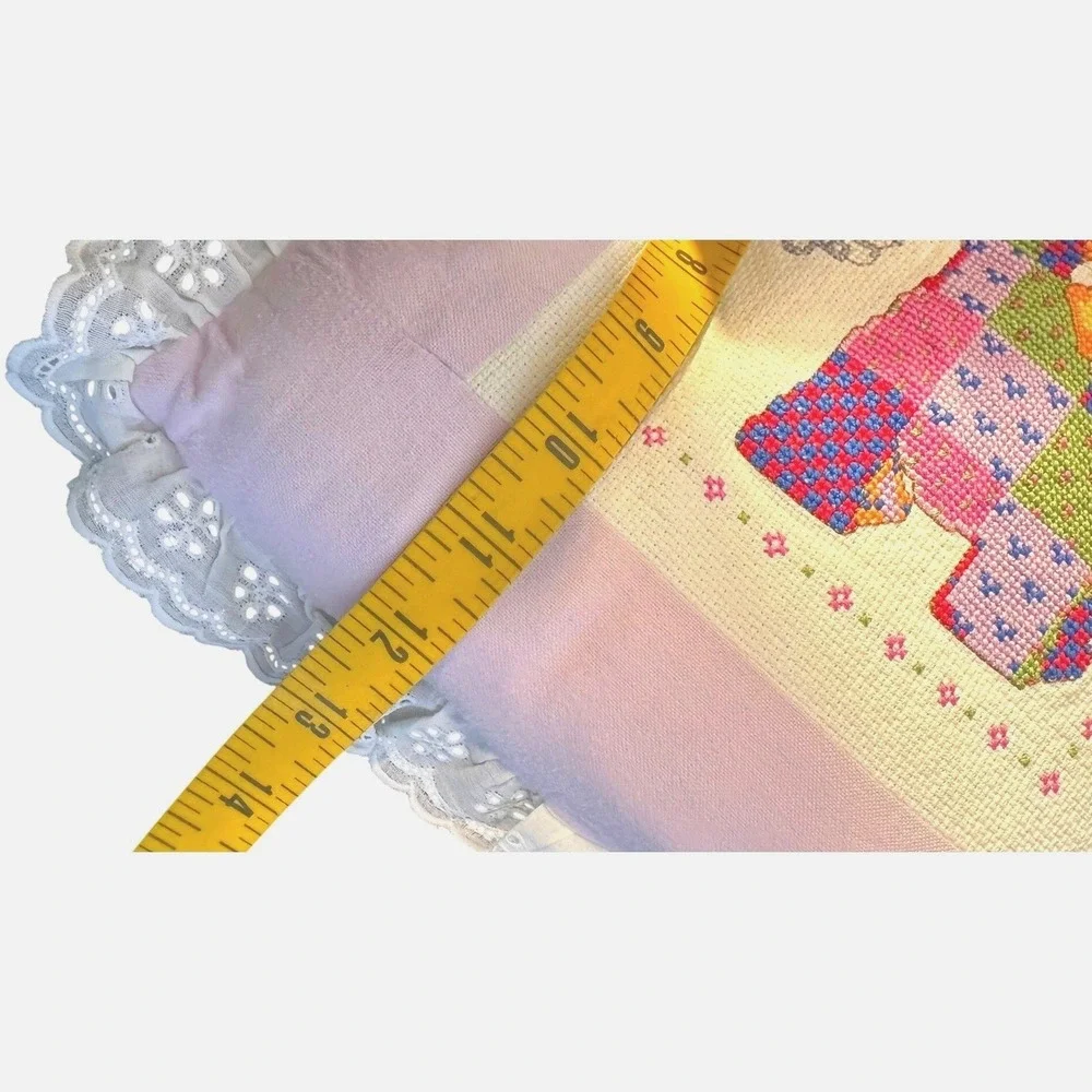 Vtg Handmade Puff the Magic Dragon Cross-stitch‎ Pillow Pink White Lace 13x13